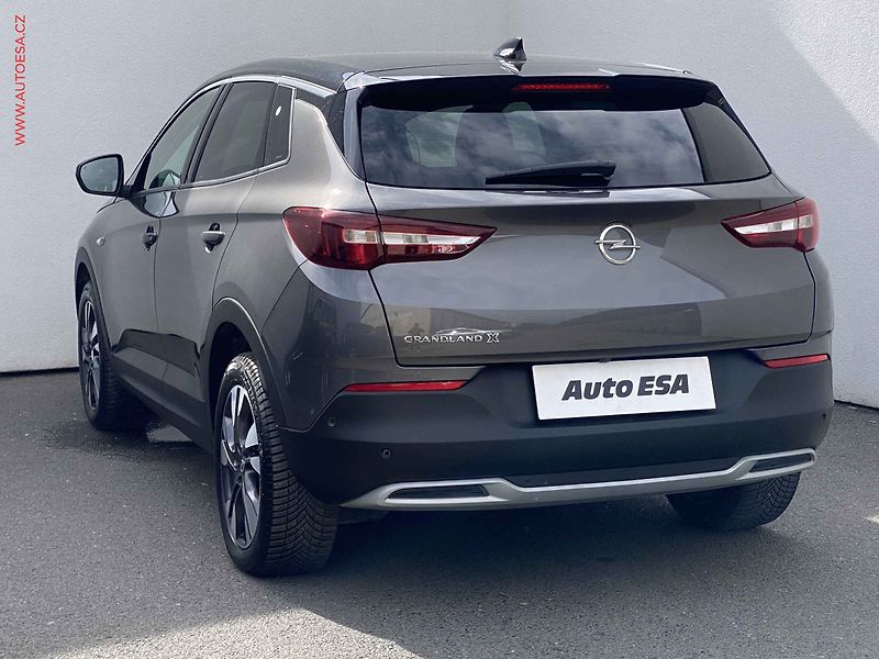 Opel Grandland X (2020) 1.5 CDTi, Innovation, AT - fotka 6 z 19