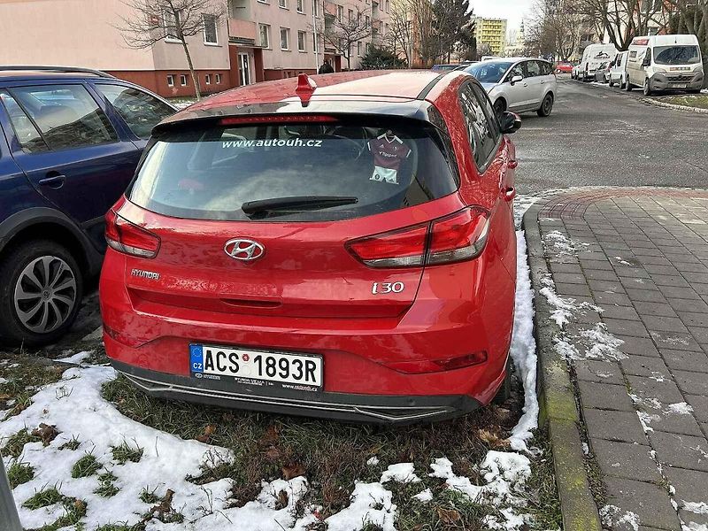 Registrační značky mohou odkazovat na fotbalový klub.