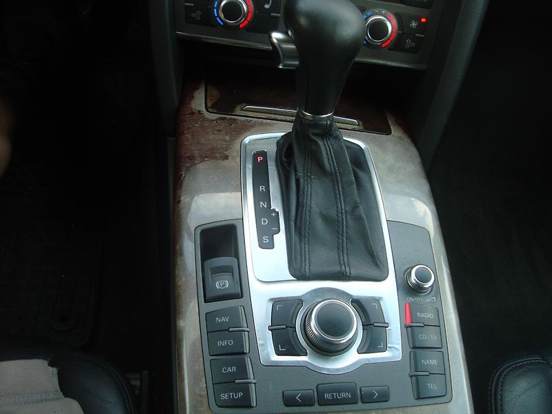Audi A6 (2004) 3,0TDI Quattro - fotka 15 z 16