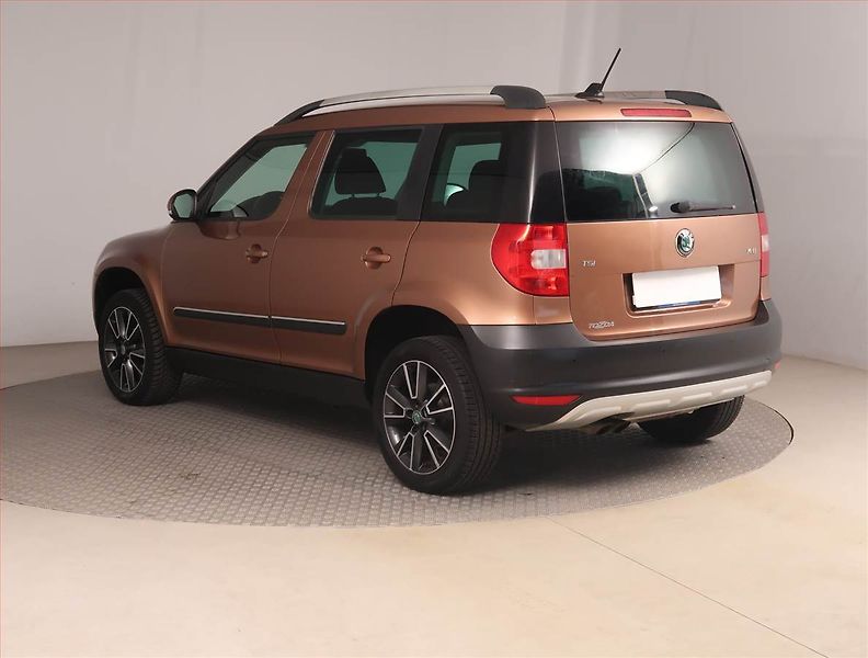 Škoda Yeti (2012) Ambition 1.4 TSI, Serv.kniha - fotka 4 z 17