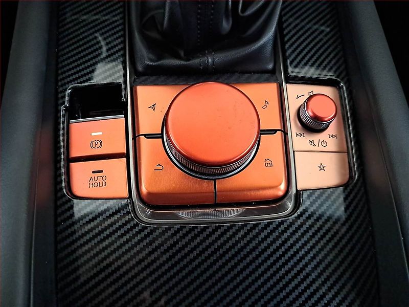 Mazda 3 (2021) 2.0 Skyactiv-G - fotka 17 z 19