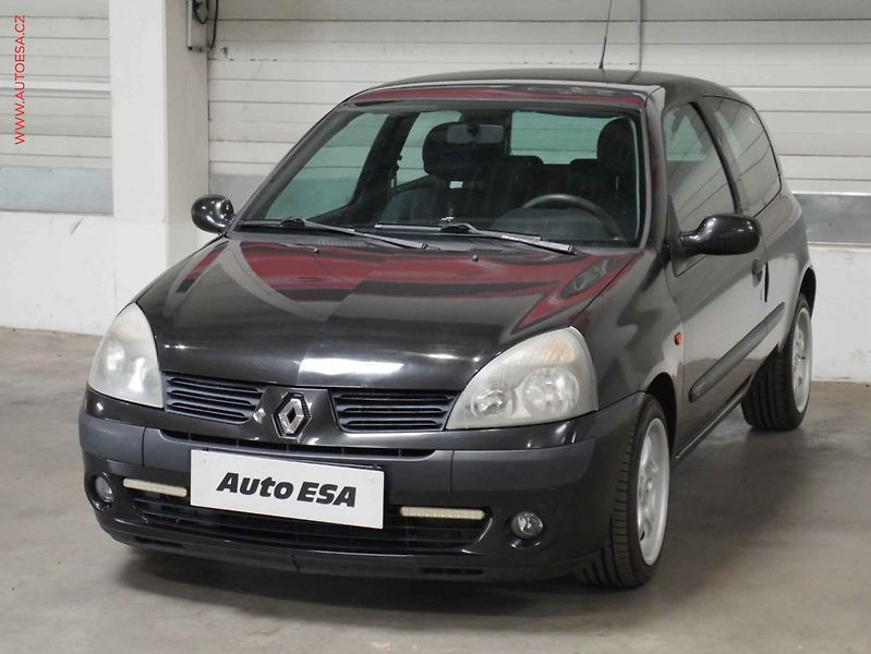 Renault Clio (2004) 1.4 16V, 2.maj,ČR, AT, AC - fotka 3 z 16