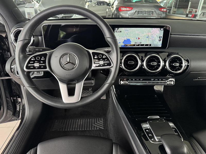 Mercedes-Benz Třídy A 200 Aut*120kW*LED*REZERVACE! - fotka 12 z 35