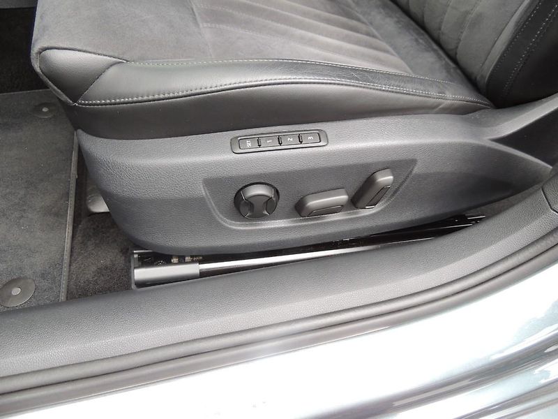 Škoda Superb (2019) 2.0TSi,200kw,4x4,DSG,Style,ČR - fotka 38 z 55