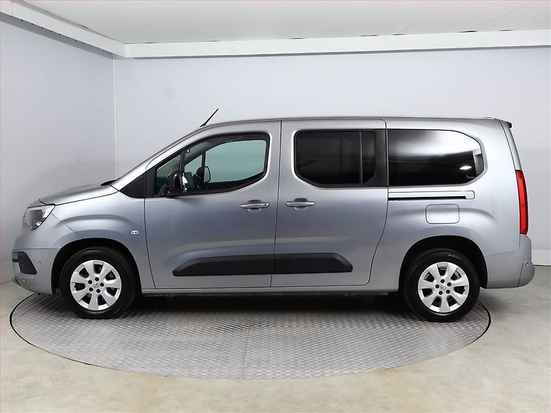 Opel Combo (2022) Maxi Edition 1.5 CDTI, 5Míst - fotka 3 z 19