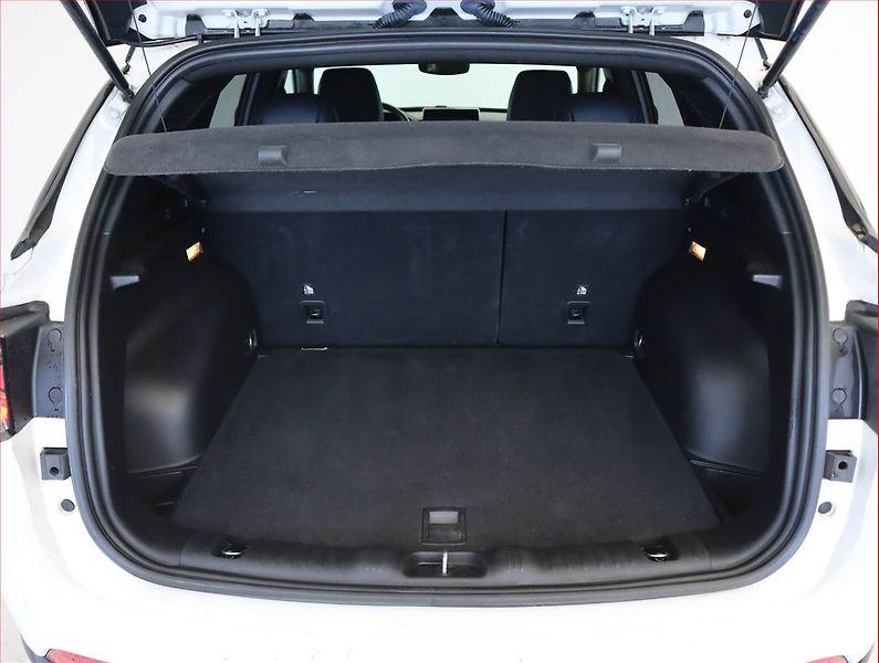 Jeep Compass (2021) 1.3 T-GDI, Automat, Serv.kniha - fotka 14 z 22