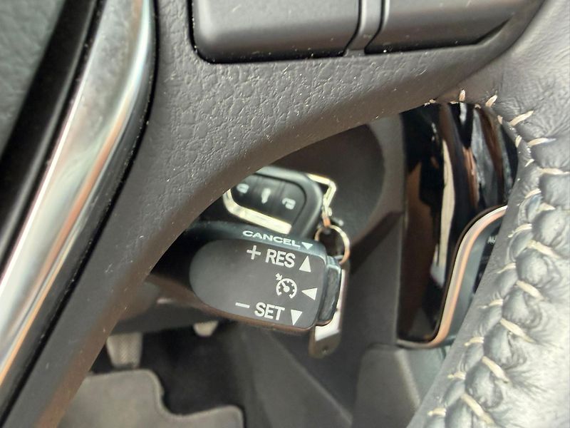 Toyota Auris 1.6 Valvematic Active - fotka 17 z 24