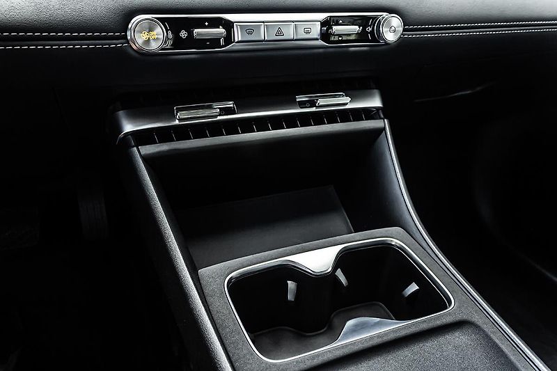 MG MG4 (2026) Premium 54 kWh  EV Urban - fotka 19 z 23