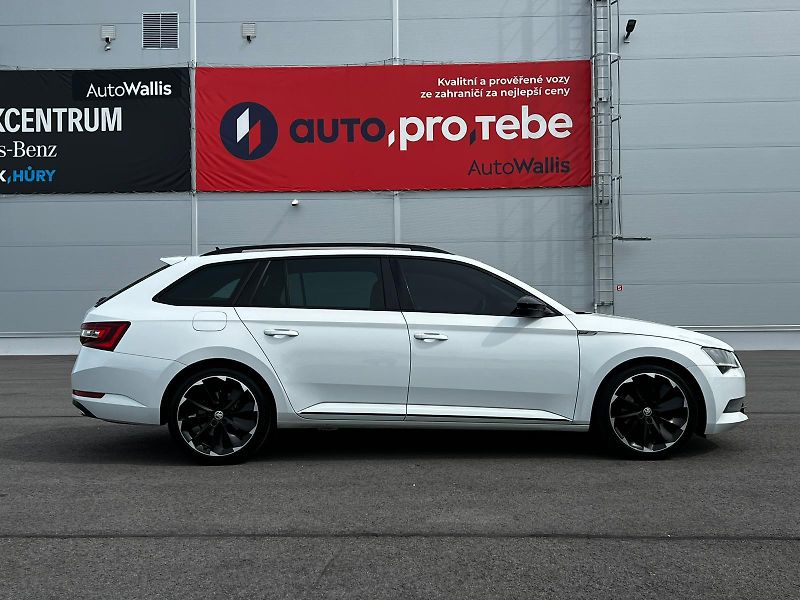 Škoda Superb 2.0TDI DSG 140kW Sportline  - fotka 5 z 25