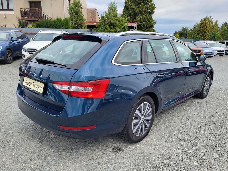 Škoda Superb III FL combi 2.0 TDi DSG STYLE - fotka 4 z 50