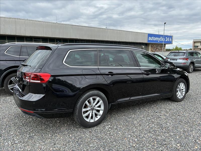 Volkswagen Passat 2,0 PANORAMA,WEBASTO,TAŽNÉ - fotka 6 z 28