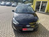 Hyundai i20 (2012) 1,2i VÝHŘ.SEDADLA JEN 107tis. - náhled 1