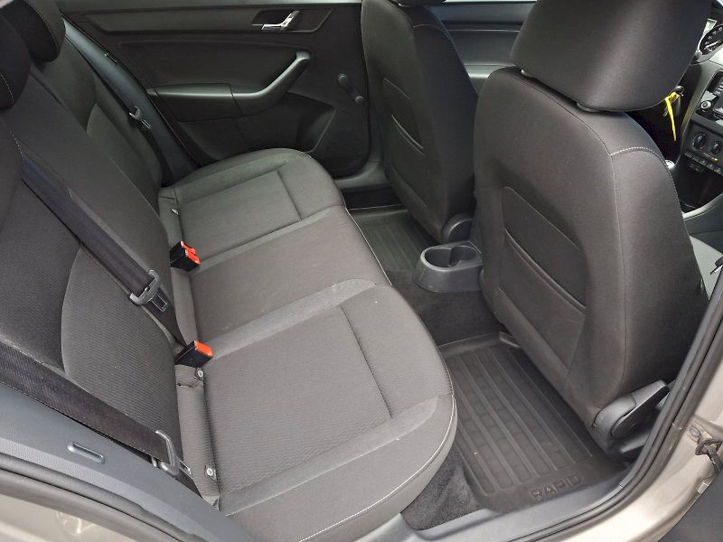 Škoda Rapid (2016) Ambition 1,2TSi 81kW - fotka 14 z 30
