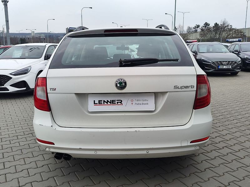 Škoda Superb 1.8 TSi/118kW Comfort DSG ČR - fotka 6 z 33