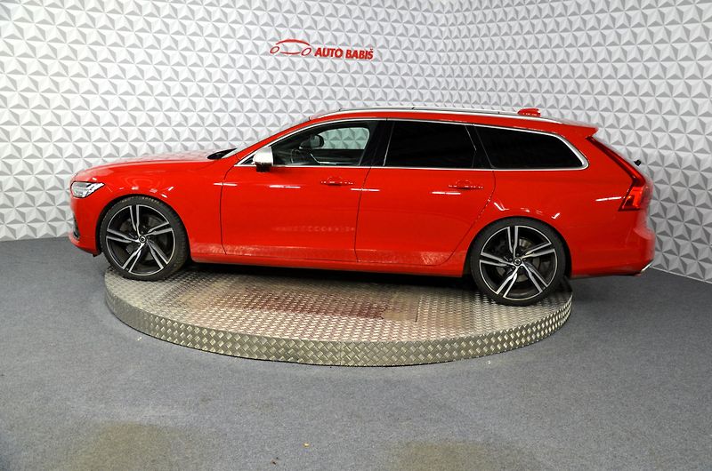 Volvo V90 (2018) 2.0D Polestar R-design - fotka 6 z 24