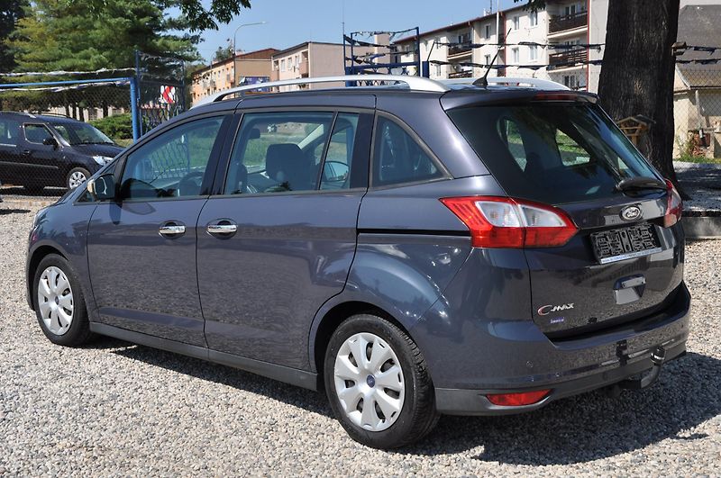Ford Grand C-MAX 1.6i 16V 92kW 7.míst - fotka 4 z 21