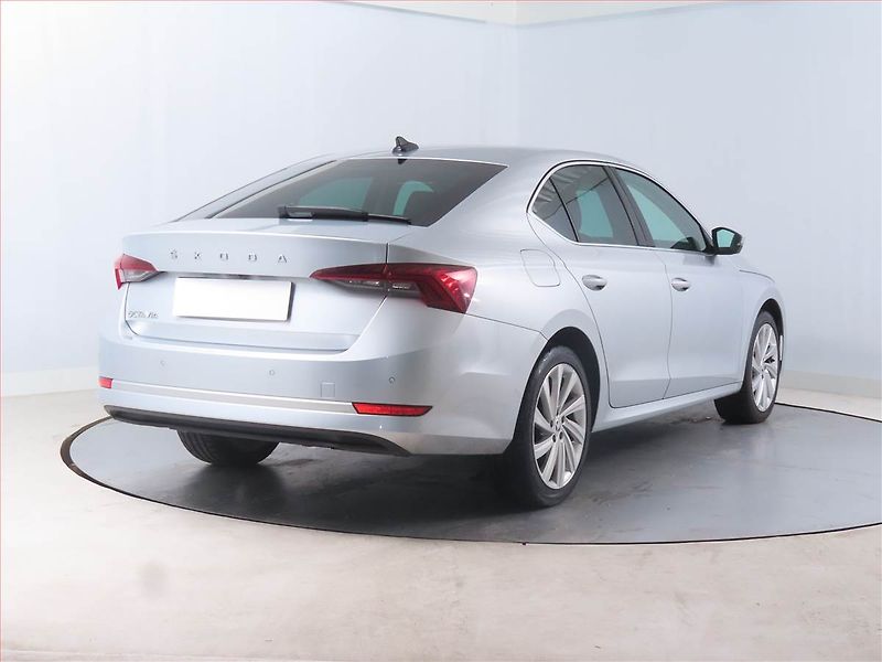 Škoda Octavia (2022) Style Plus 2.0 TDI, Automat - fotka 5 z 16