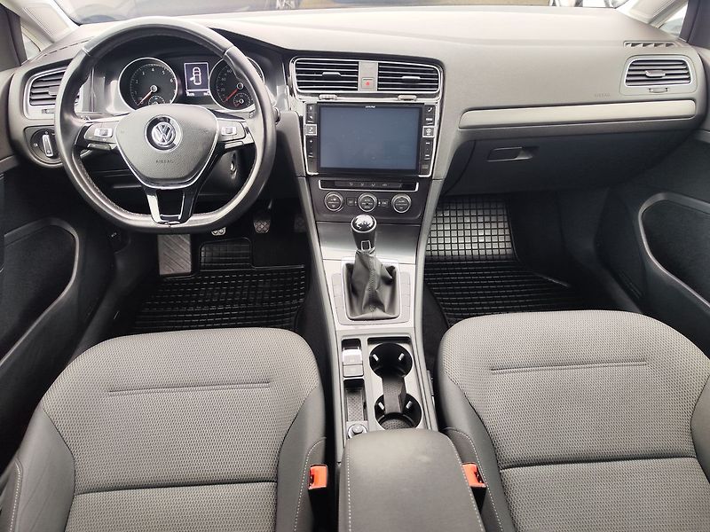 Volkswagen Golf 1.0 TSI/85kW Maraton Edition - fotka 12 z 29