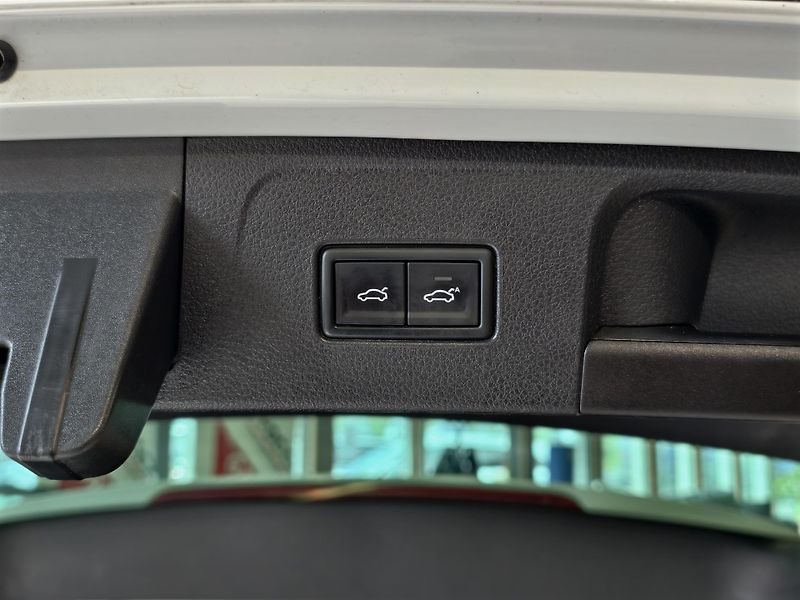 Volkswagen Passat 1.5 TSi DSG HIGHLINE, LED, DPH - fotka 23 z 25