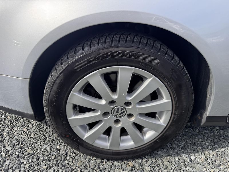 Volkswagen Passat B6 2.0 TDI,103 kW, 187 tis km, - fotka 10 z 21