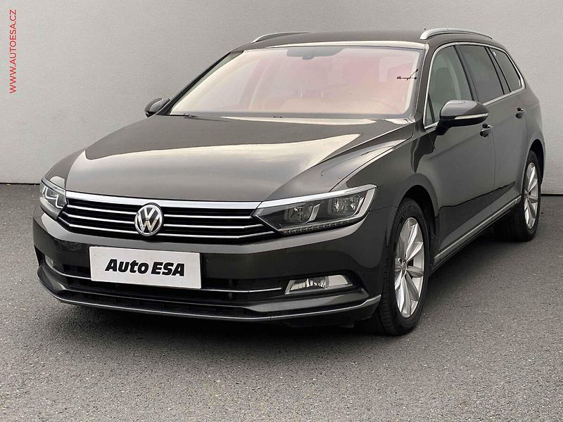 Volkswagen Passat (2018) 2.0 TDi, ČR, Highline, DSG - fotka 3 z 16