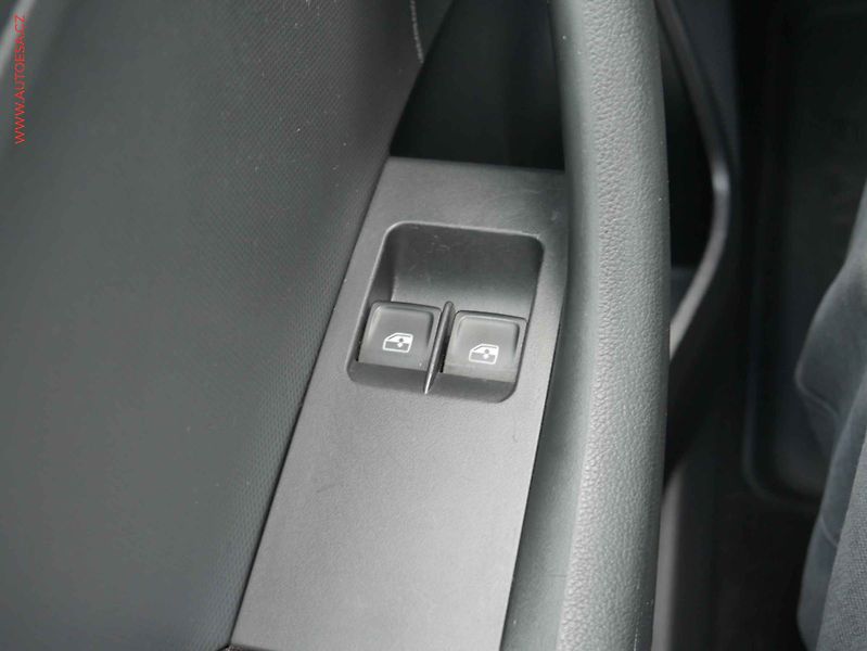 Škoda Rapid (2015) 1.2 TSi, 2.maj,ČR, Monte - fotka 12 z 15