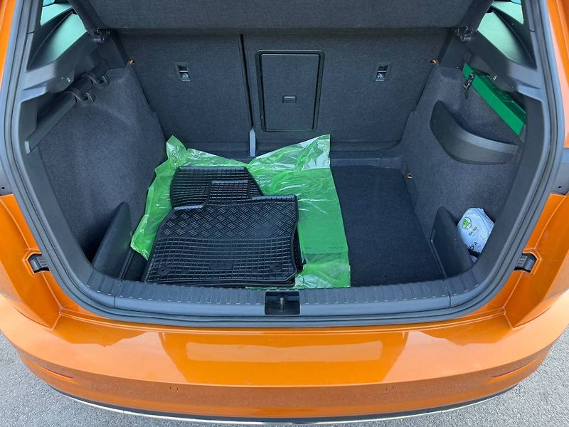 Škoda Karoq SportLine 2,0 TDI 110 kW 6° MP - fotka 33 z 37