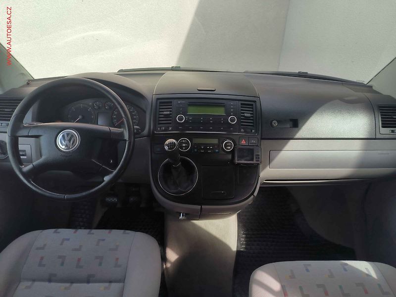 Volkswagen Multivan (2005) 2.5 TDi, Nez.topení - fotka 8 z 18