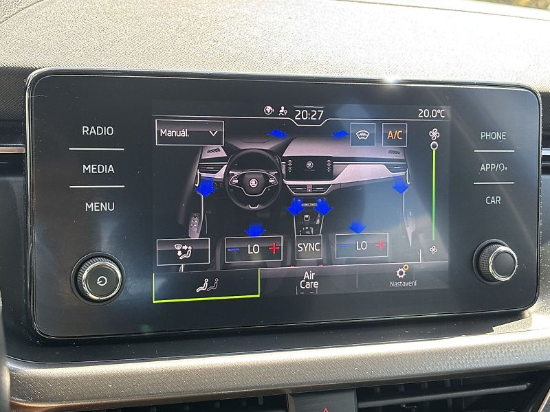 Škoda Kamiq (2023) 1.5 TSI DSG Style - fotka 13 z 29