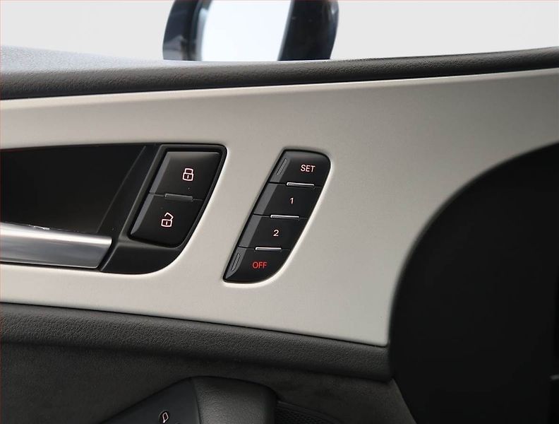 Audi A6 (2015) 3.0 TDI, 4X4, Automat, Kůže - fotka 23 z 28