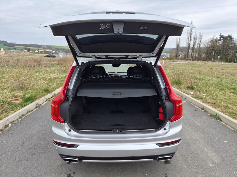 Volvo XC90 (2019) 2.0 /288kW - fotka 21 z 37