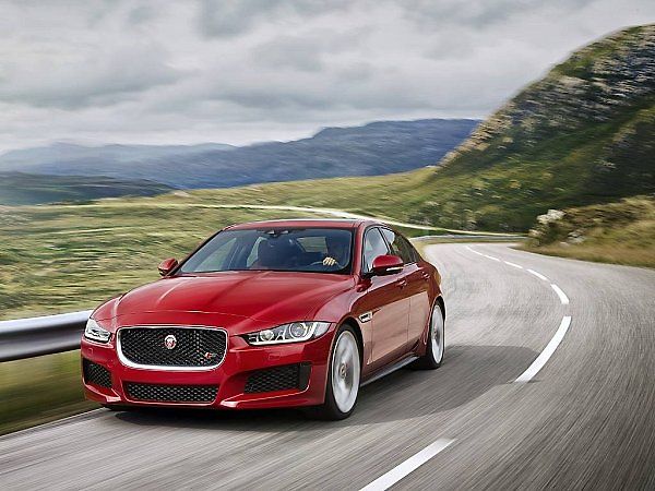 Jaguar XE.