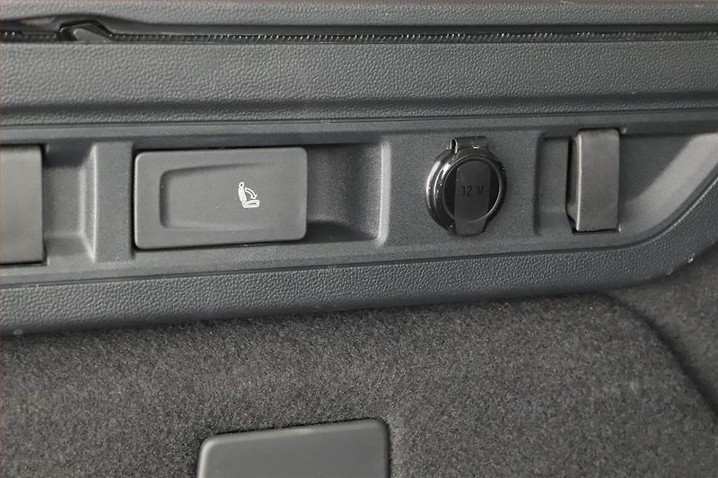 Škoda Superb (2025) 2.0 TSI, LAURIN&KLEMENT, DPH - fotka 14 z 20