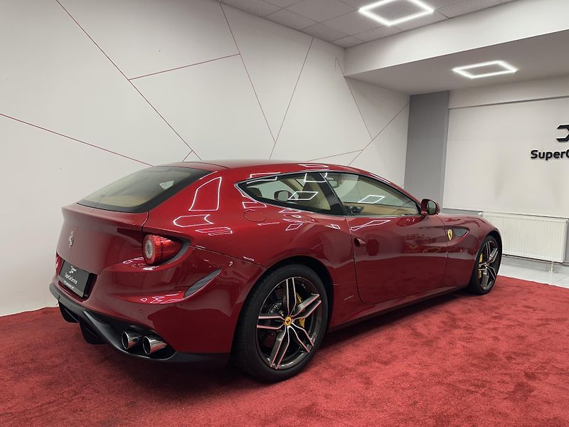 Ferrari FF (2012) CZ*1. Majitel*360*DPH*TOP SPEC - fotka 4 z 20
