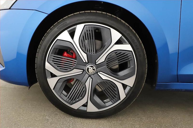 Škoda Octavia (2024) RS 2.0 TSI, RS, Navigace - fotka 12 z 20