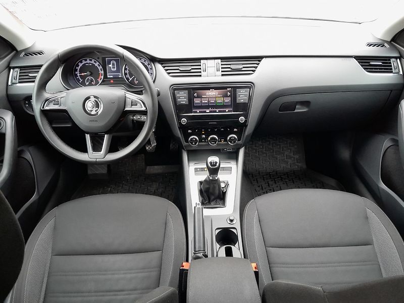 Škoda Octavia 1.6 TDI 85 kW - fotka 14 z 27