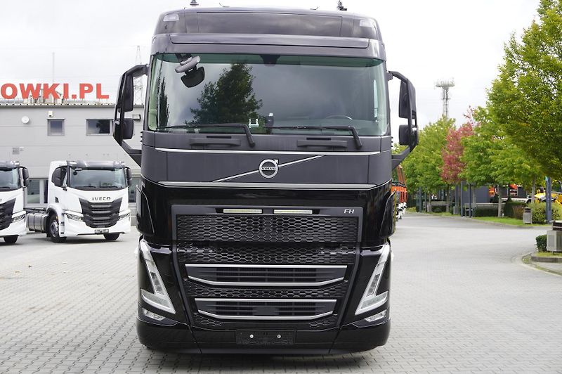 Volvo FH (2023) 500 6x2 / 180 tho. km / BDF - fotka 8 z 24