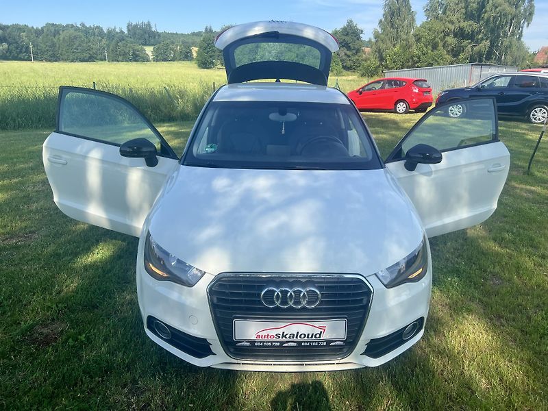 Audi A1 1.2TFSI 63KW,KůŽE,NAVI,2xALU - fotka 20 z 40