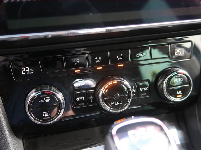 Škoda Superb (2019) 2.0 TDI, Automat, Navi - fotka 17 z 23