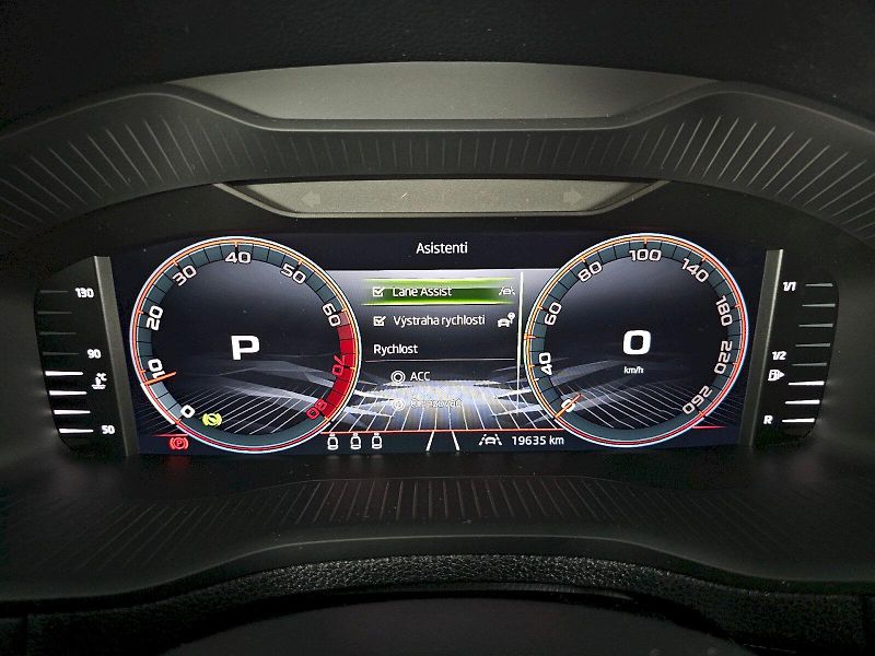Škoda Karoq (2025) 2.0TSi 4X4 140kW SPORTLINE TAŽ - fotka 11 z 34