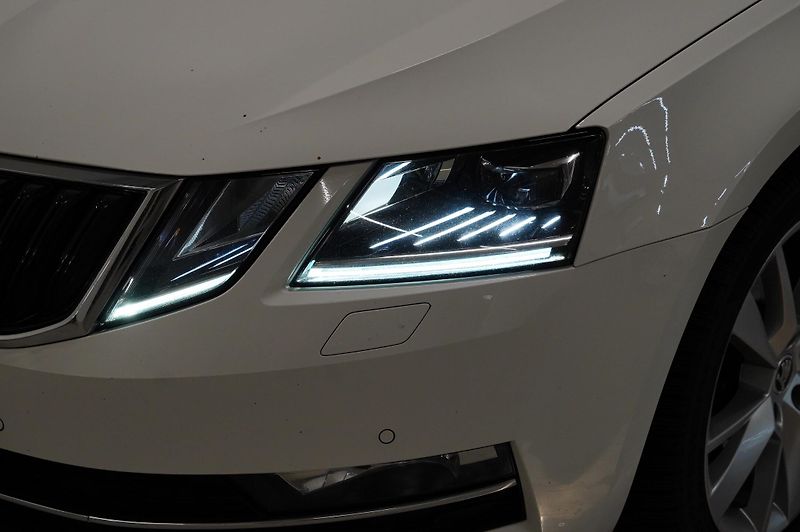 Škoda Octavia - fotka 9 z 30