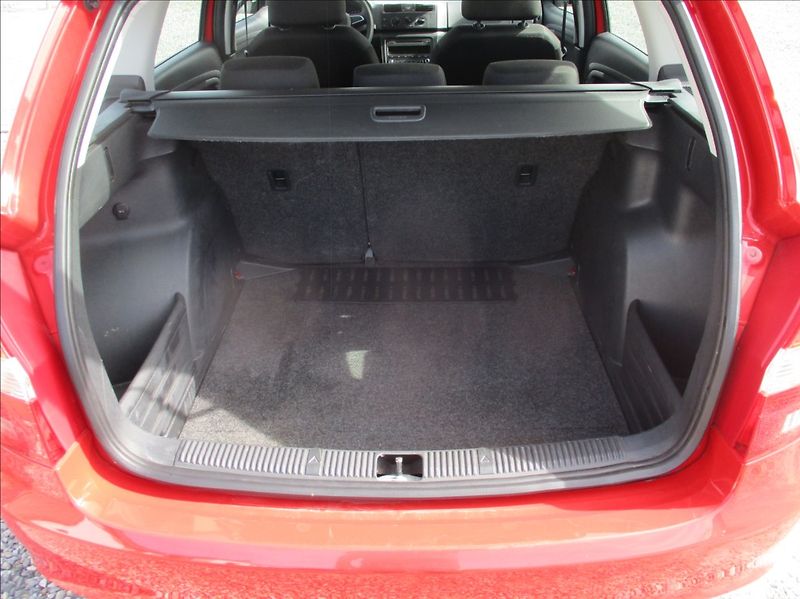 Škoda Fabia 1,2 TSI, 77kW, klima,servis, - fotka 9 z 23