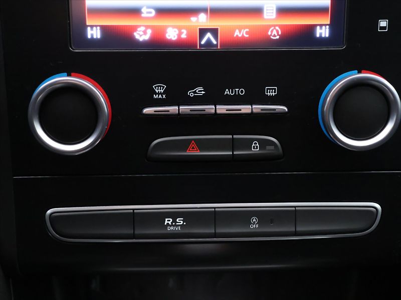Renault Mégane 1,8 RS 300 Trophy Aut. CZ - fotka 30 z 40