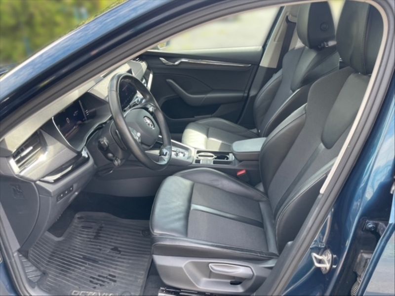 Škoda Octavia 2,0 TSI Style DSG 4x4 - fotka 7 z 11