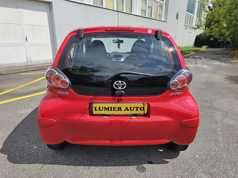 Toyota Aygo (2011) 1.0i KLIMA - fotka 4 z 17