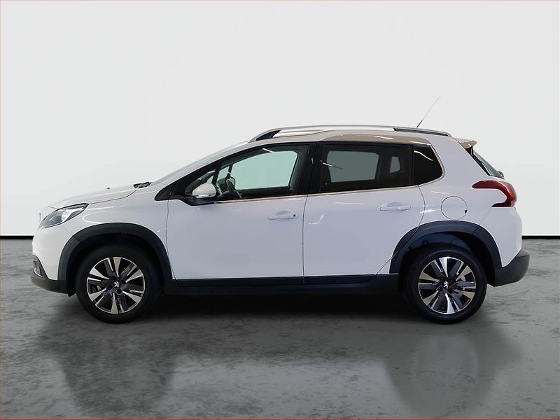 Peugeot 2008 (2018) Allure 1.2 PureTech, ČR,1.maj - fotka 3 z 16