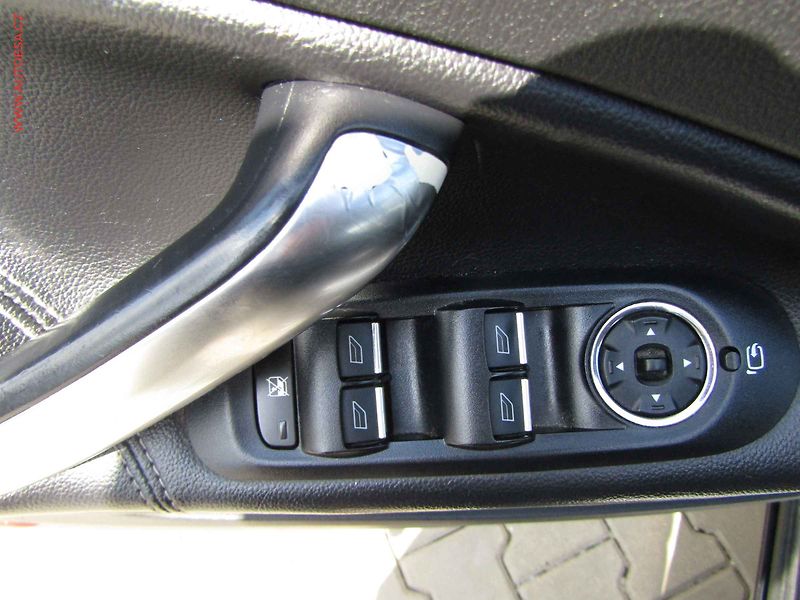 Ford Mondeo (2010) 2.2 TDCi, servis.kniha - fotka 11 z 19