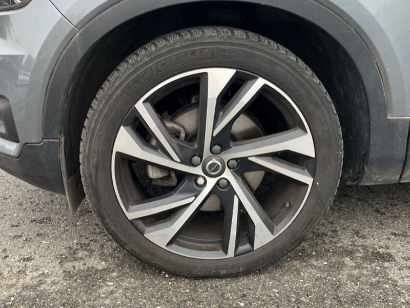 Volvo XC40 2,0i,182kW,1MAJ,CZ,SERVISKA,AW - fotka 14 z 14