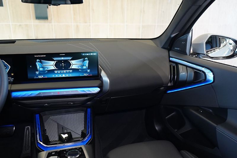 BMW X3 20d xDrive, Tažné, HUD, H/K - fotka 48 z 48