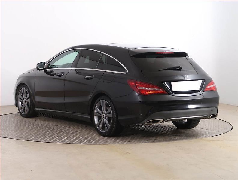 Mercedes-Benz CLA (2018) Urban 220 CDI, Automat - fotka 4 z 24